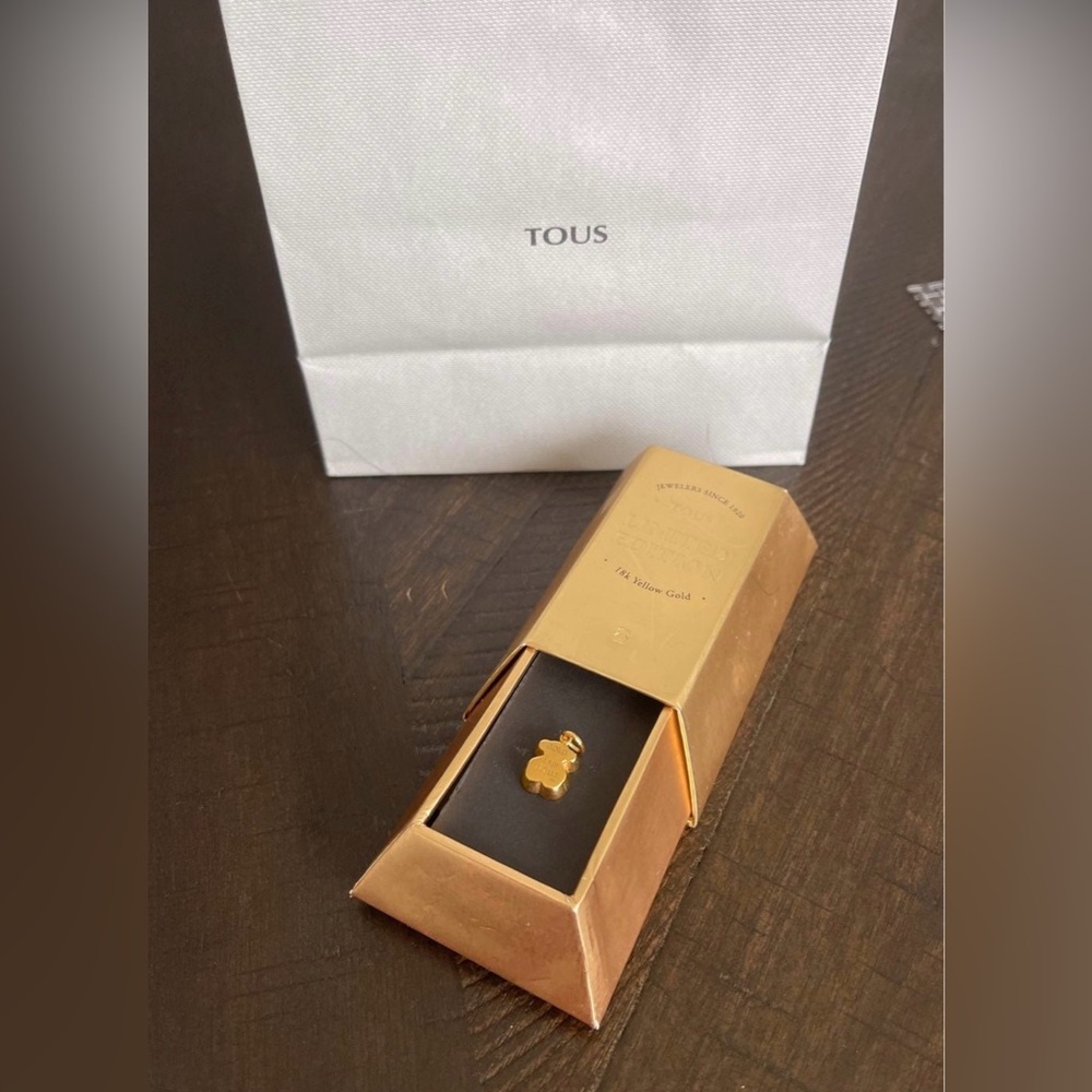 18K Gold Tous Pendant_Limited Edition only 500 in the World has this pendant.